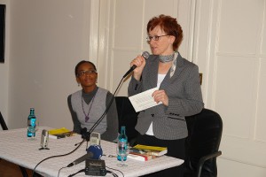 Ruza Kanitz i prijateljica Madela za čitanja u Veleposlanstvu